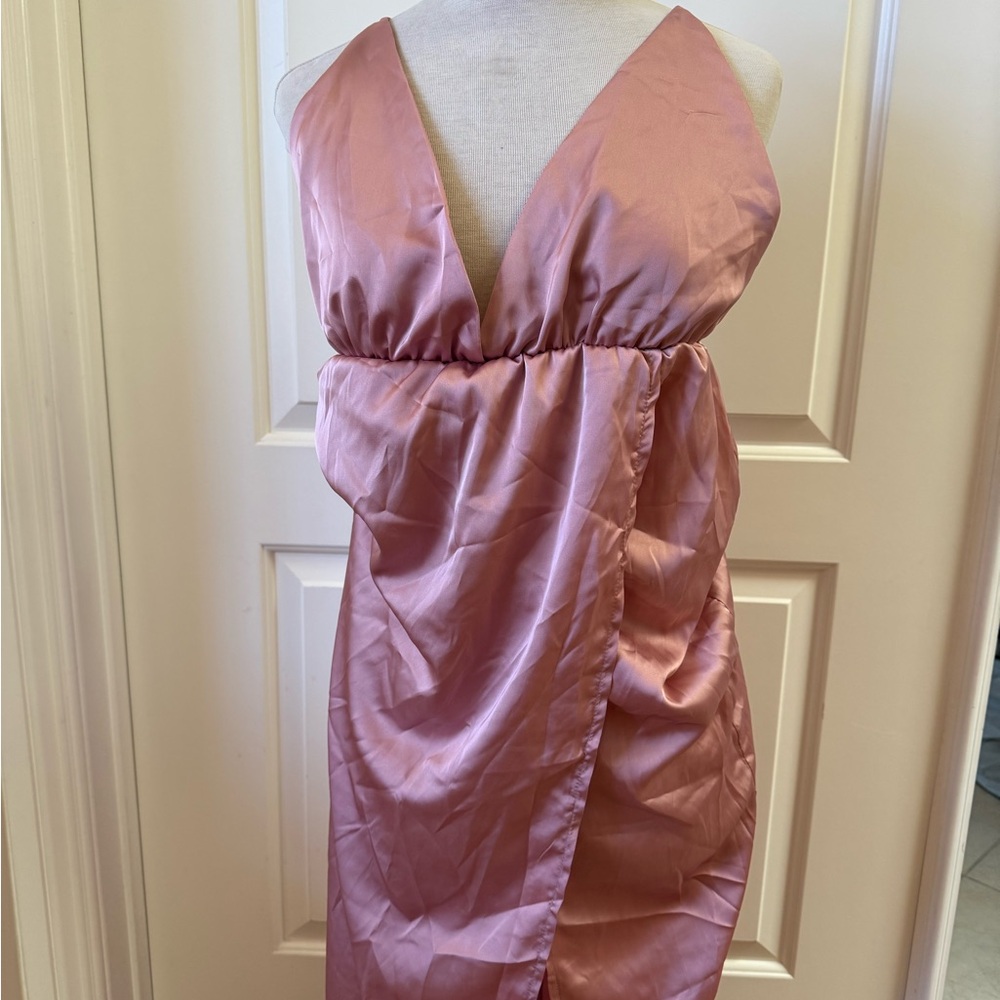 Elegant Pink Sleeveless Dress